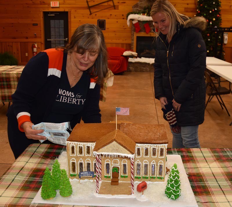 Ginegaw Ginger Bread House 2